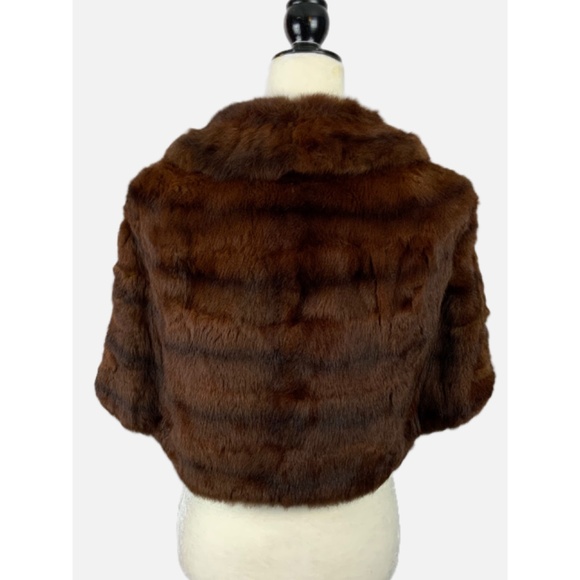 Elegant Brown Women's Mink Cape - Picture 3 of 9